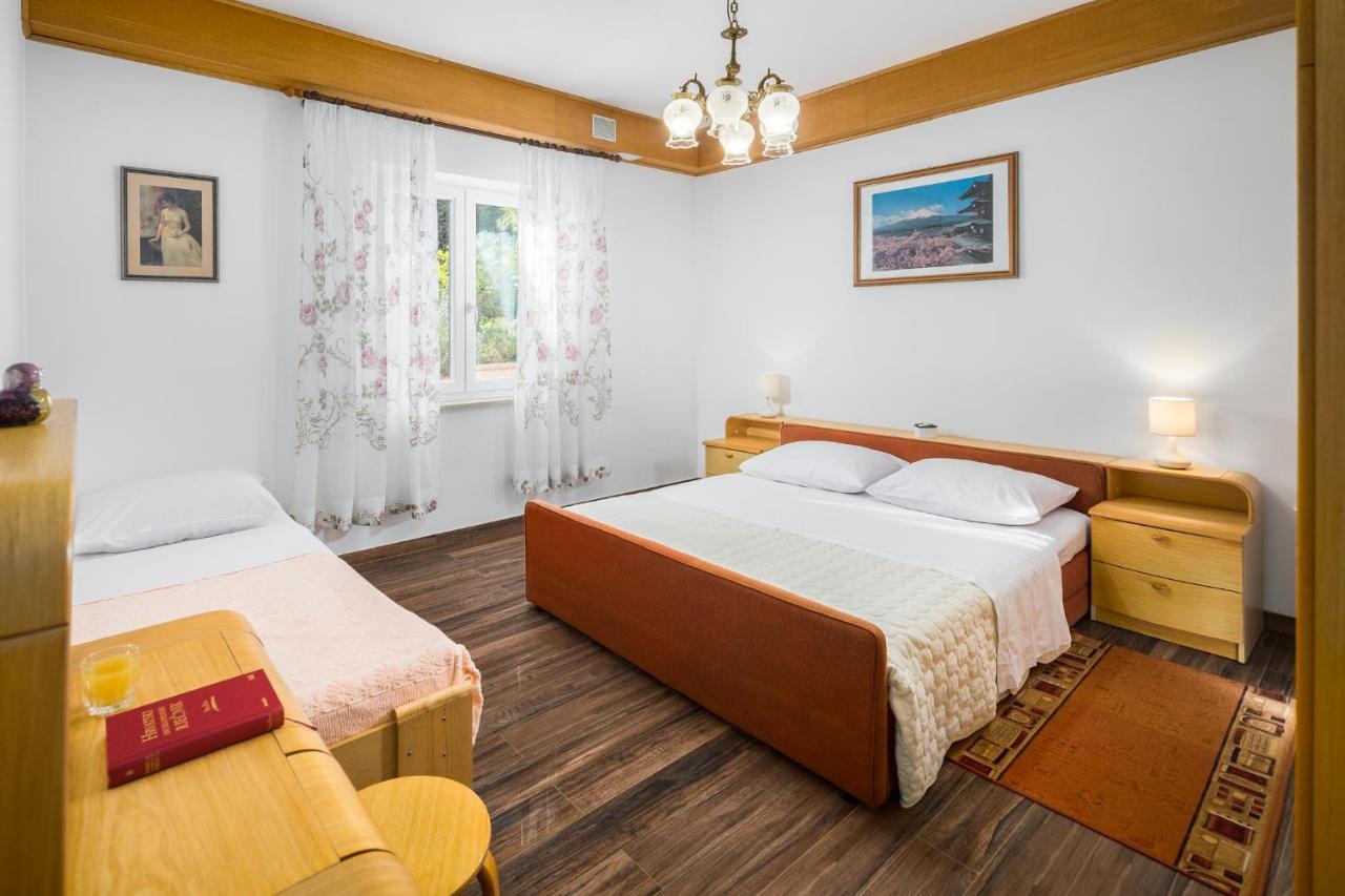 Apartments Marcan Пореч Екстер'єр фото